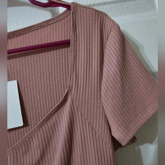 NWT Elodie Blush Pink Ribbed Bodysuit, Low V-Neckline, Lightweight, Size XL. - Picture 5 of 12